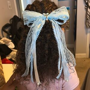 Elegant Lace Hair Bow with Pearls